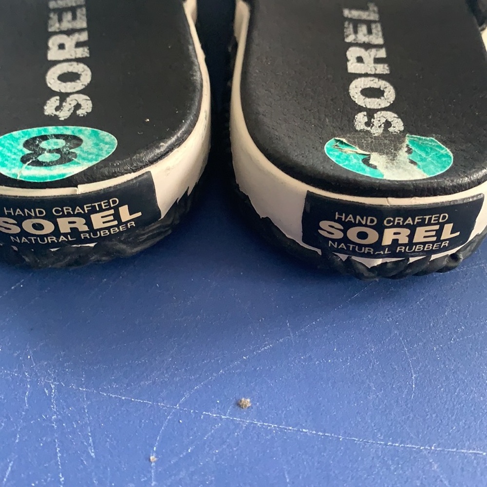 Sorels - Picture 4 of 7